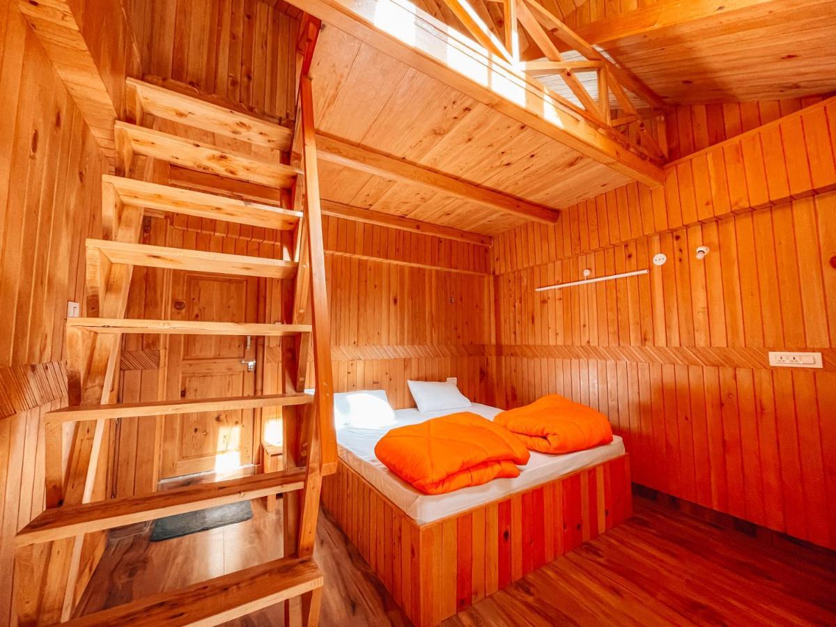 Madpackers Jibhi - Of Streamsides & Waterfalls Luaran gambar